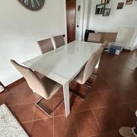 Tavolo vetro allungabile fino a 14 posti laccato b