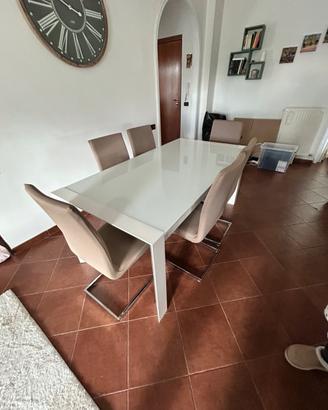 Tavolo vetro allungabile fino a 14 posti laccato b