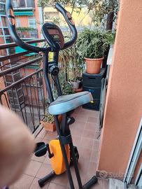 Cyclette Ecovelo leggera con display