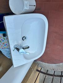 sanitari bagno lavandino wc bidet e piatto doccia