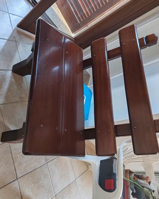 panca in pregiato e robusto legno Iroko. 