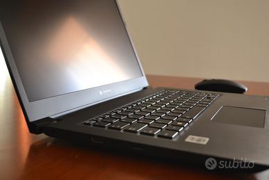 Notebook praticamente nuovo