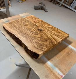 Mensole in legno di Ulivo per lavandini