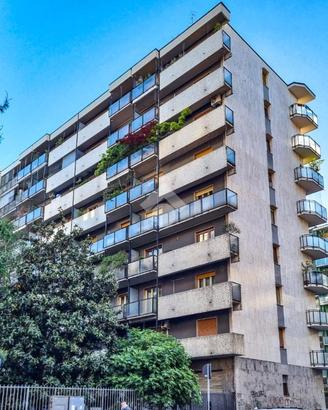 MONOLOCALE A MILANO