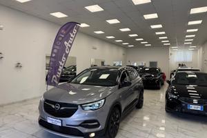 Opel X GRANDLAND 1.6 HYBRID4 PLUG-IN