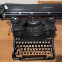Macchina da scrivere antica Olivetti M40 