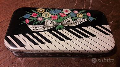 VECCHIA SCATOLA LATTA PERUGINA PIANOFORTE VINTAGE