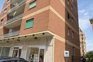 Immobile di 200 m² con 2 locali a Monterotondo