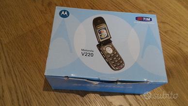 Cellulare Motorola V220