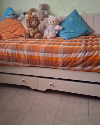 letto singolo usate ma in buonissime condizioni