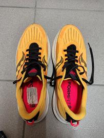 Scarpa running Saucony Tempus