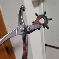 pinza fustellatrice pelle e cuoio