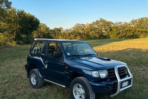 Mitsubishi pajero 2.8 trophy