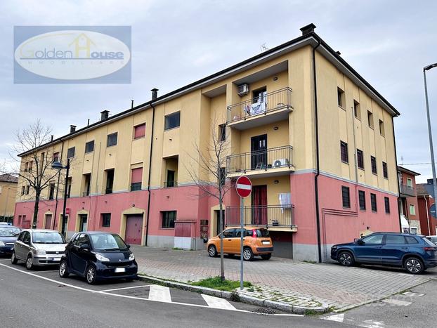 AMPIO APPARTAMENTO CON POSTO AUTO COPERTO E CANTIN