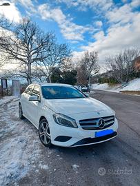 Mercedes Classe A 180d Dark Night Edition