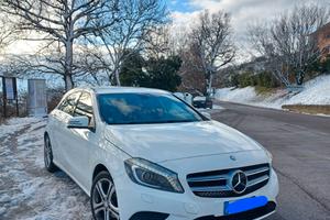 Mercedes Classe A 180d Dark Night Edition