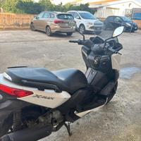 Yamaha X-Max 125