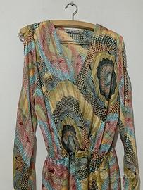 Blusa elegante. 