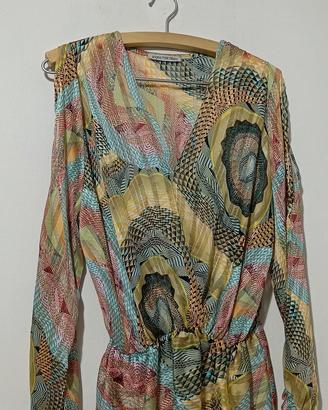 Blusa elegante. 