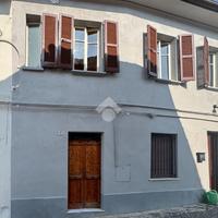 CASA SEMINDIPENDENTE A REDAVALLE