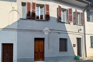 CASA SEMINDIPENDENTE A REDAVALLE