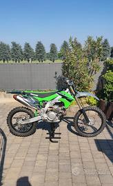 Kawasaki KX-F 450 del  2023  con  scarico Lm