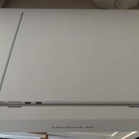 MacBook Air 13" chip M4 2025 nuovo imballato