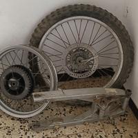 Ruota anteriore e posteriore Suzuki DR 600