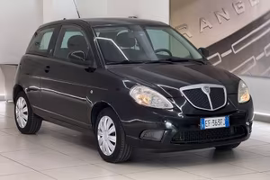 Lancia Ypsilon 1.2 8v Argento 69cv