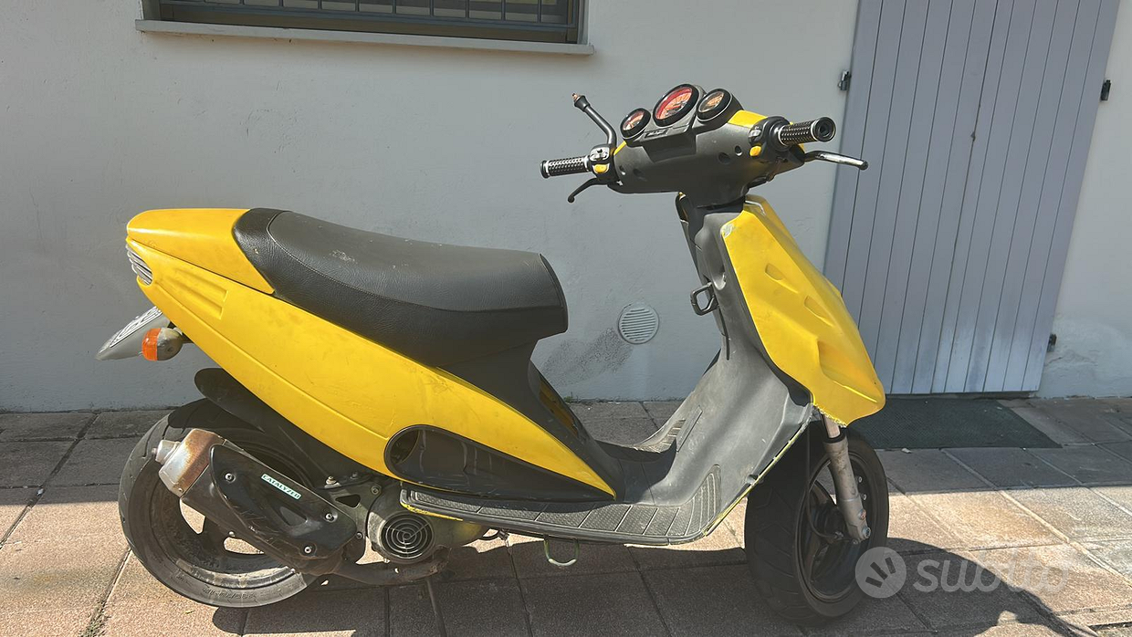 Malaguti Phantom F12 R Moto Zip Giallo Motorino F12 Motorino 50cc