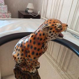 leopardo in ceramica