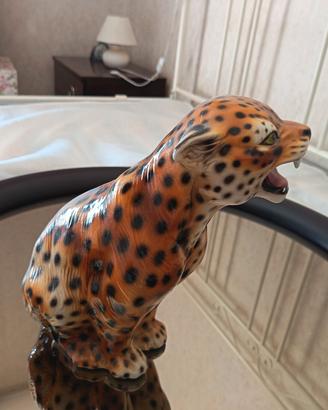leopardo in ceramica