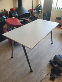 Scrivania Ikea Galant