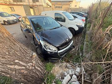 Peugeot 208 1.2 GPL 2017 Incidentata Motore OK