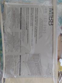 lettino per bambini con materasso