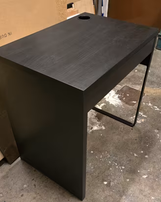 Scrivania Ikea MICKE