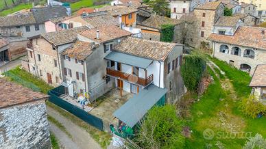 4 LOCALI A LANGHIRANO