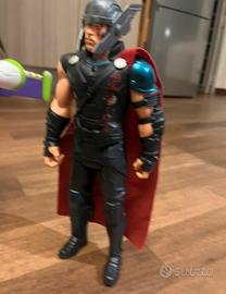 Hulk, Thor, Buzz Lihtyear (Toy Story)