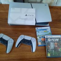 PS5, nuova, con 2 dual sense e 2 giochi.
