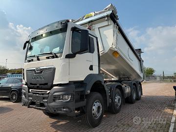 MAN 41.520 TGS NUOVO 8x4 ribaltabile posteriore