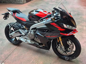 Aprilia RS 660 Factory 2025 – 7.300 km