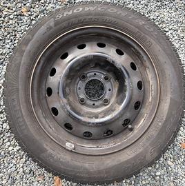 Pneumatici Neve Pirelli 175 65 14 con Cerchi