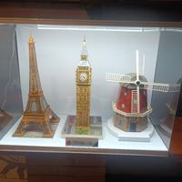 tre puzzle 3D Ravensburger in teca con luce