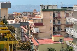 Appartamento ampio Portici via Pagliano