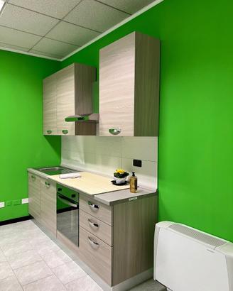 Cucina in buono stato già smontata