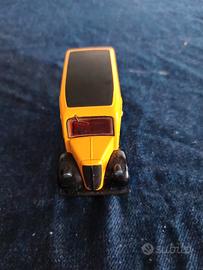 furgone Ford dinky Toys 1/43