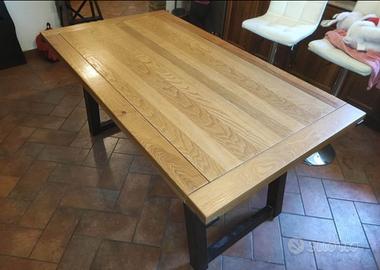 Tavolo in legno