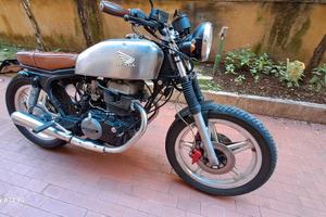 Honda 400n cafe racer