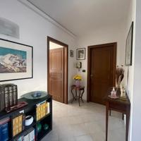 Appartamento con terrazzo zona p.zza san pietro