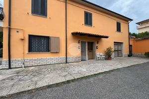 2 LOCALI A MAGLIANO SABINA